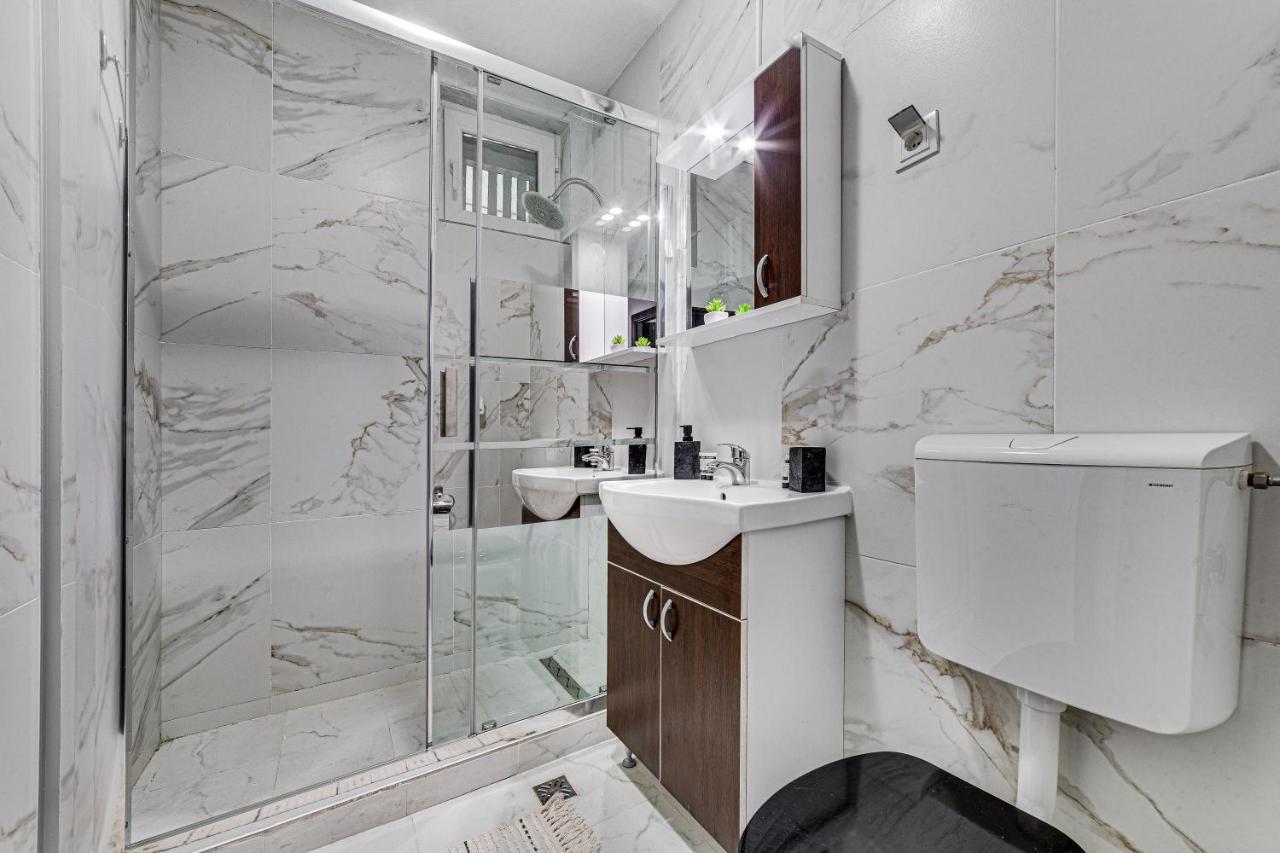 Gabriel Apartment Арад Екстериор снимка