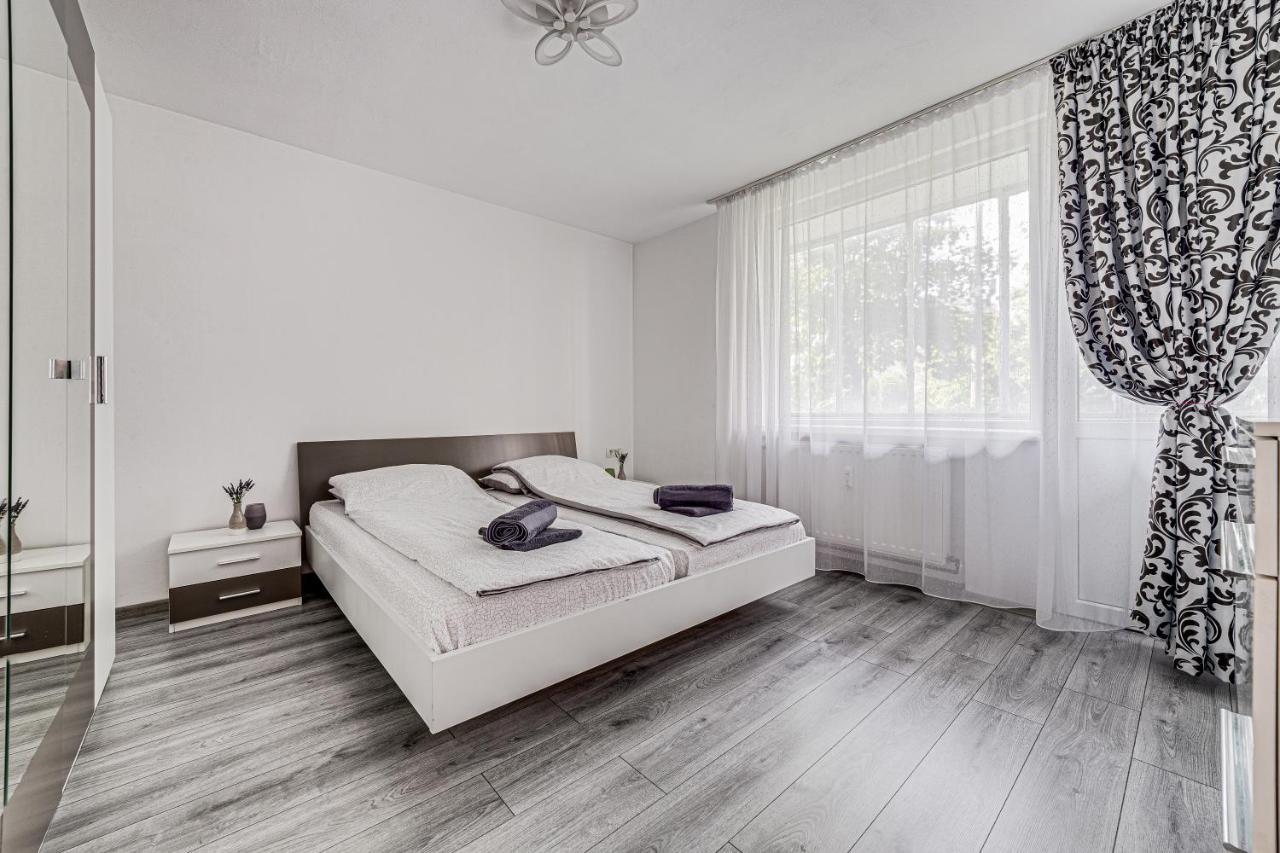 Gabriel Apartment Арад Екстериор снимка