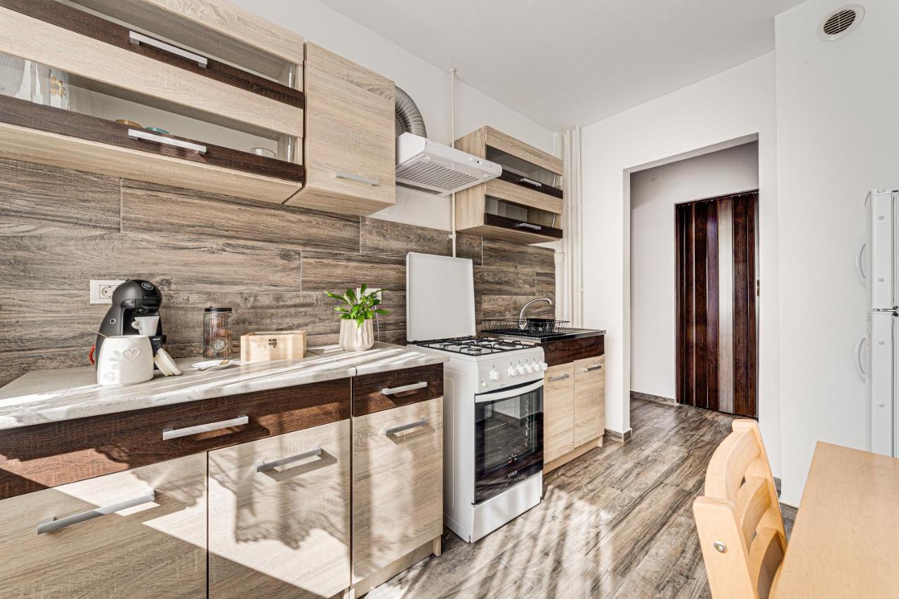 Gabriel Apartment Арад Екстериор снимка