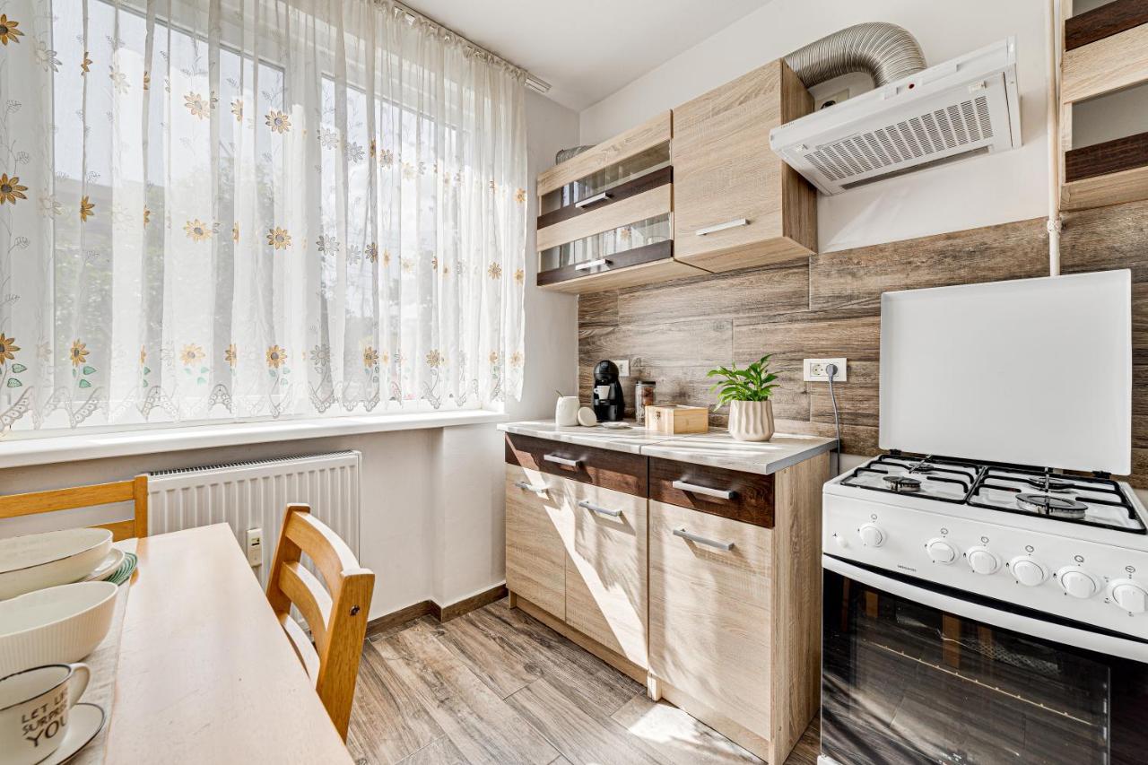 Gabriel Apartment Арад Екстериор снимка